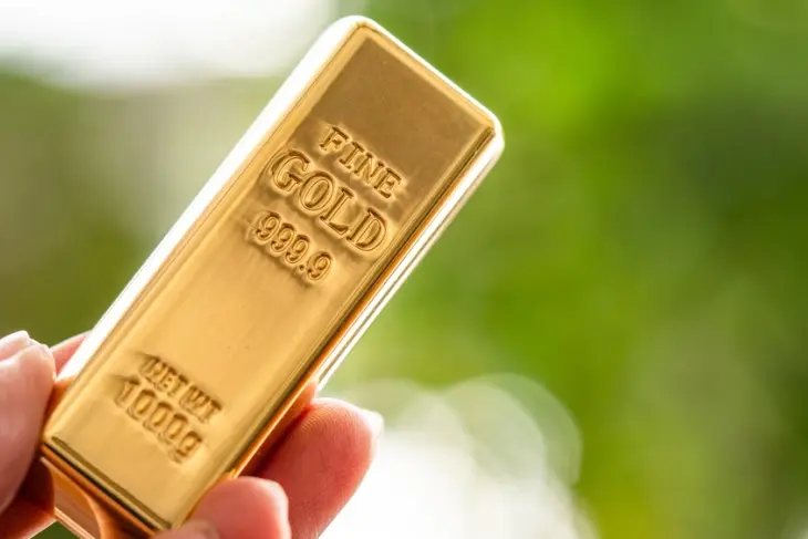 Tabungan Emas vs Emas Batangan: Mana yang Lebih Untung?